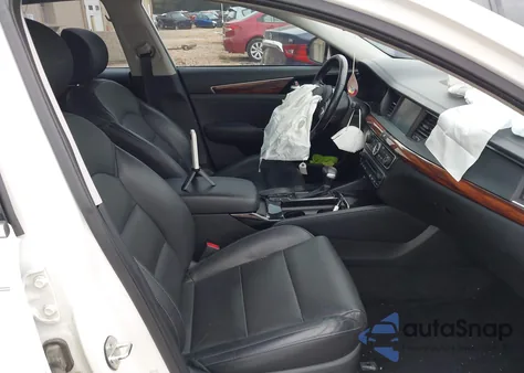 2018 Kia Cadenza Premium из США, поврежденный, VIN KNALC4J14J5120338